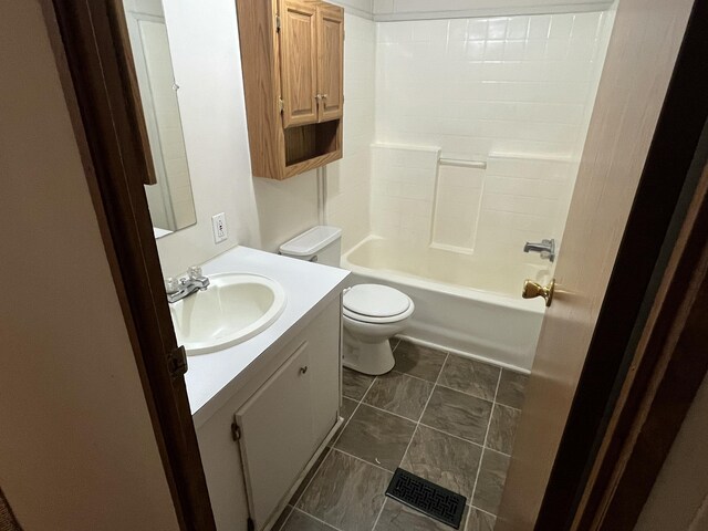 132 Harvieland Rd, Frankfort, KY 40601 - bathroom with vanity, toilet, and bathtub / shower combination