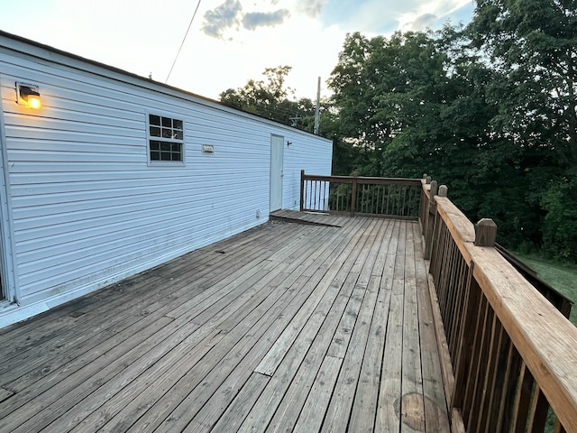 132 Harvieland Rd, Frankfort, KY 40601 - view of wooden terrace