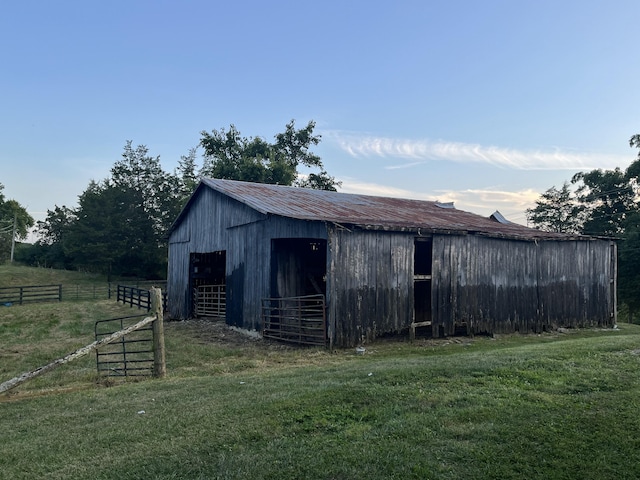 132 Harvieland Rd, Frankfort, KY 40601 - view of pole building with an exterior structure
