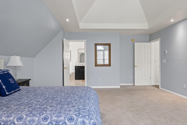 2293 Sunningdale Dr, Lexington, KY 40509 - bedroom featuring lofted ceiling, carpet floors, baseboards, recessed lighting, and connected bathroom