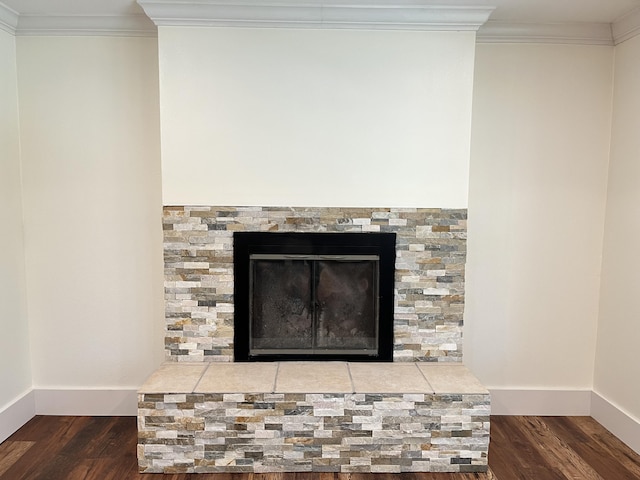 77 Travis Burchfield Rd, Strunk, KY 42649 - detailed view of ornamental molding, wood finished floors, and baseboards