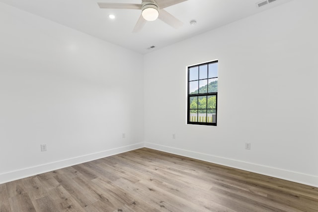 138 Hickory Grove Ln, Stanton, KY 40380 - unfurnished room featuring wood finished floors and a ceiling fan
