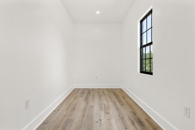 138 Hickory Grove Ln, Stanton, KY 40380 - spare room with light wood-style flooring and recessed lighting