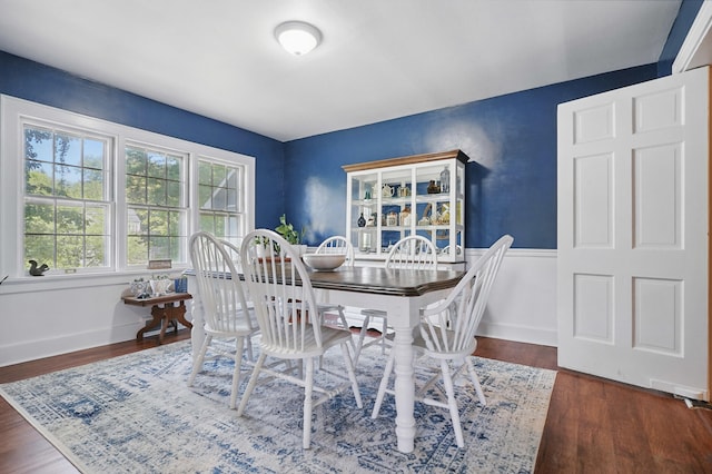 832 N 25th St, Middlesboro, KY 40965 - dining room featuring wood finished floors and baseboards
