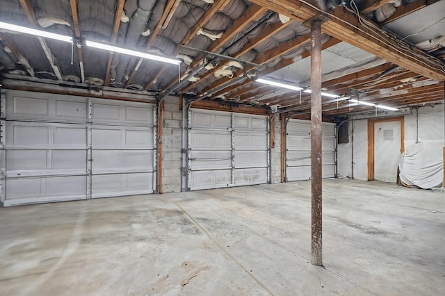 832 N 25th St, Middlesboro, KY 40965 - view of garage