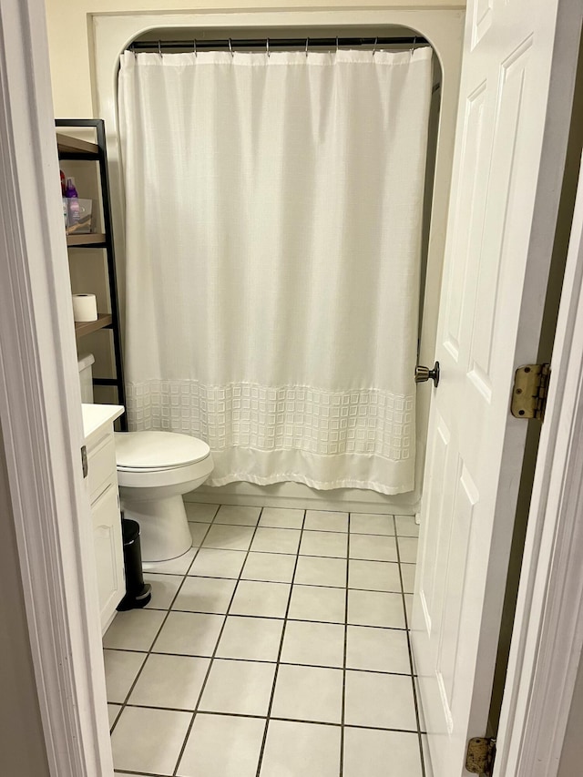 2953 Somerset Rd, London, KY 40741 - bathroom featuring tile patterned floors, toilet, vanity, and a shower with curtain