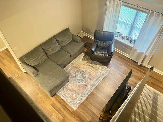 2953 Somerset Rd, London, KY 40741 - living area with wood finished floors and baseboards