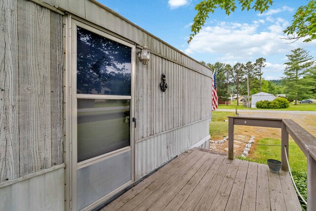 14 Scarlets Way, Bronston, KY 42518 - deck with a lawn