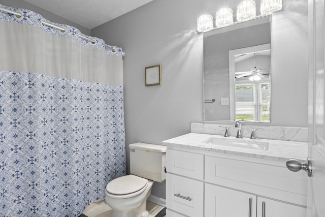 3648 Cottage Cir, Lexington, KY 40513 - full bath featuring vanity, toilet, and a shower with shower curtain
