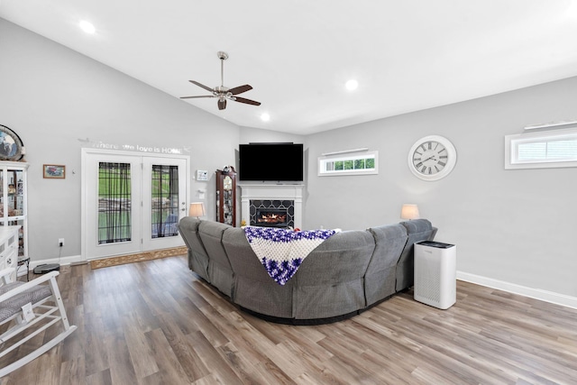 116 Hackberry Ct, Frankfort, KY 40601 - living room with a ceiling fan, wood finished floors, baseboards, vaulted ceiling, and recessed lighting