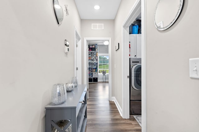 116 Hackberry Ct, Frankfort, KY 40601 - corridor featuring dark wood-type flooring, baseboards, and washer / clothes dryer