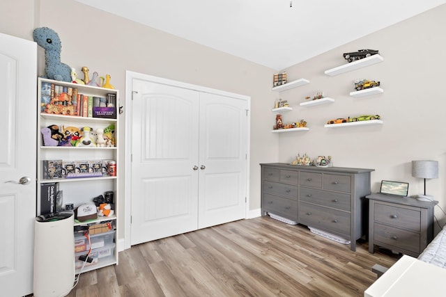 116 Hackberry Ct, Frankfort, KY 40601 - bedroom with wood finished floors and a closet