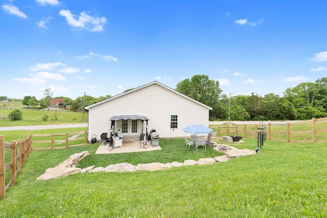 116 Hackberry Ct, Frankfort, KY 40601 - back of property featuring a patio