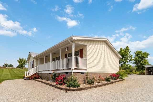 460 Keller Ln, Science Hill, KY 42553 - view of side of property featuring a porch and crawl space