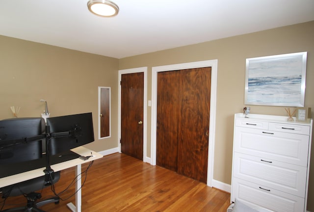 937 Mason Headley Rd, Lexington, KY 40504 - office area with light wood-style flooring and baseboards