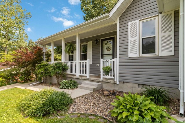 913 W 8th St, Corbin, KY 40701 - doorway to property featuring covered porch