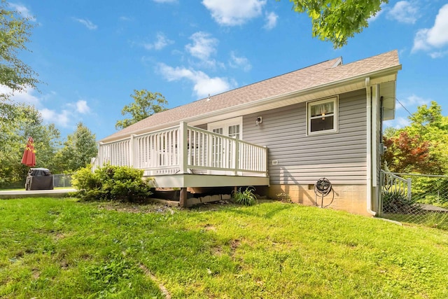 913 W 8th St, Corbin, KY 40701 - back of property with a deck