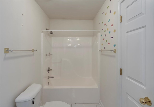 3373 Malone Dr, Lexington, KY 40513 - bathroom featuring toilet, shower / bathtub combination, and tile patterned flooring