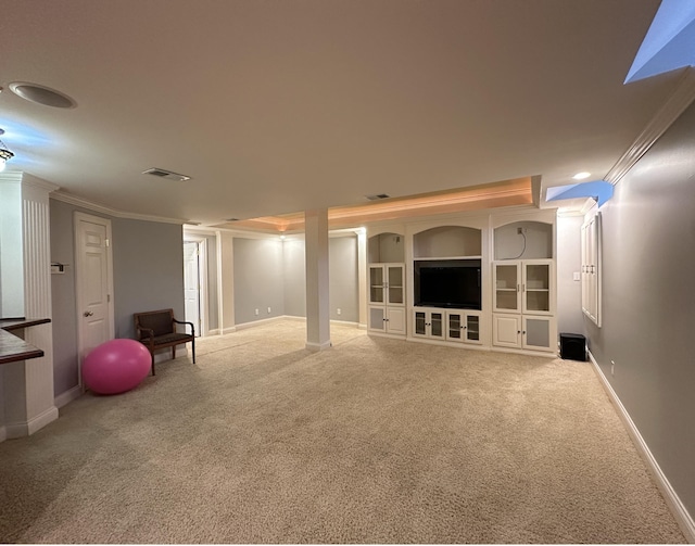 3217 Malone Dr, Lexington, KY 40513 - finished below grade area featuring carpet flooring, crown molding, baseboards, and built in shelves
