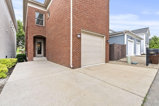 10910 Kings Crown Dr, Prospect, KY 40059 - view of front of property featuring brick siding and driveway