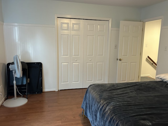 1125 Turkey Foot Rd Unit 3, Lexington, KY 40502 - bedroom with a closet and dark wood finished floors