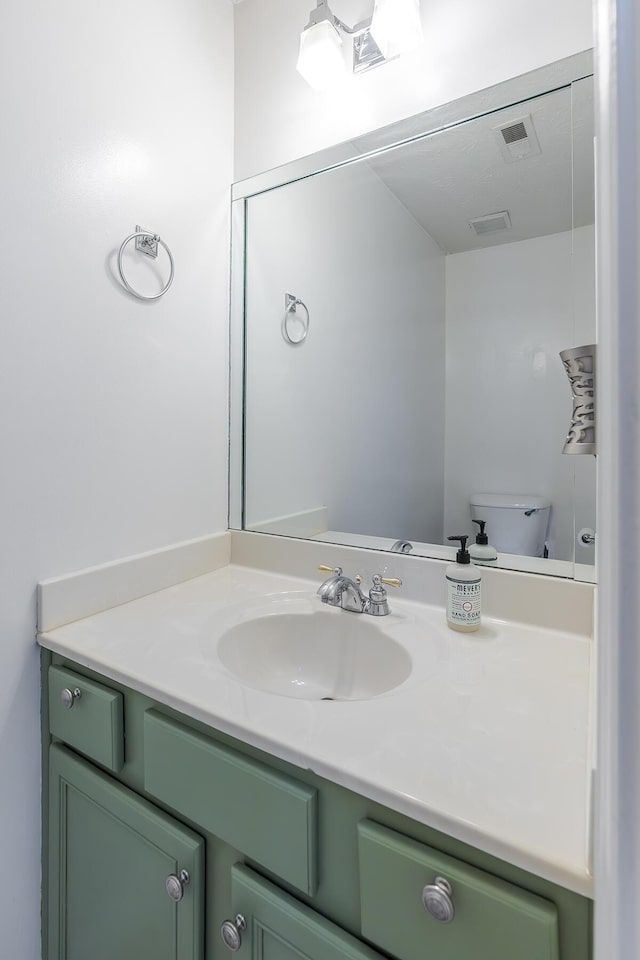 753 Woodhaven Pl, Lexington, KY 40514 - bathroom featuring vanity and toilet