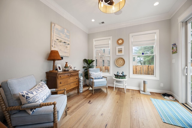 4291 Captains Ct, Lexington, KY 40513 - sitting room with plenty of natural light, light wood-style flooring, crown molding, baseboards, and recessed lighting