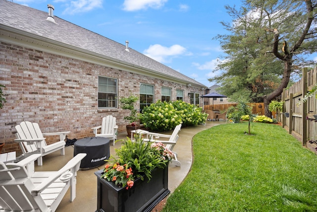 4291 Captains Ct, Lexington, KY 40513 - view of yard with a patio