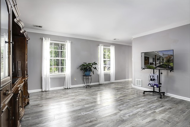 113 Bramble Ct, Nicholasville, KY 40356 - living room with wood finished floors, ornamental molding, and baseboards