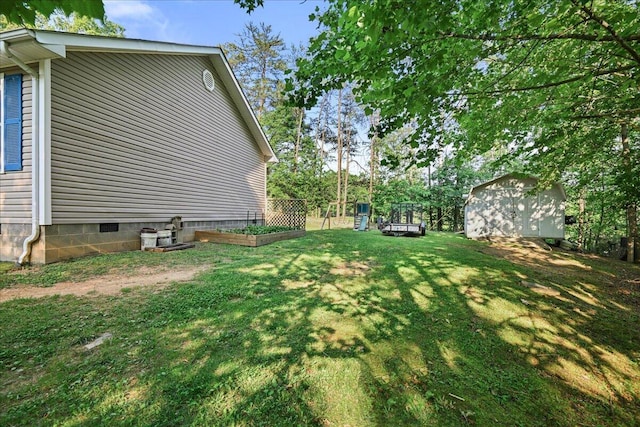1008 Ramsey Branch Rd, Artemus, KY 40903 - view of grassy yard with a garden