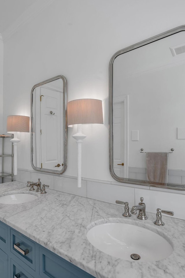 1617 Harmony Hall Ln, Lexington, KY 40502 - bathroom with double vanity