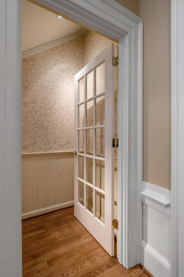 100 Idle Hour Dr Unit 8, Lexington, KY 40502 - detailed view of wainscoting, wallpapered walls, and wood finished floors