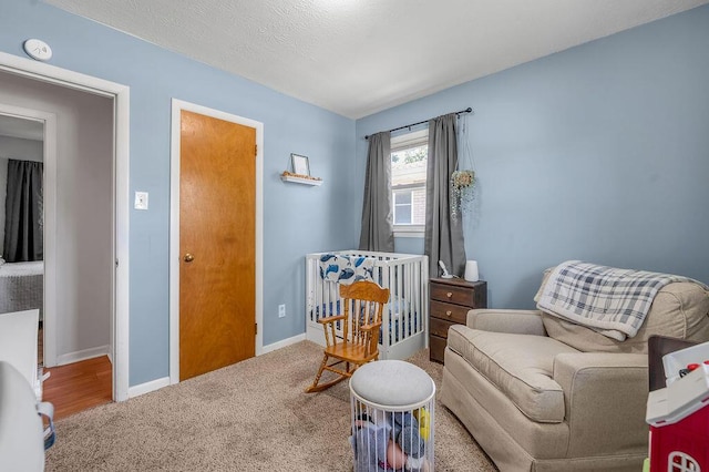 1976 Greenleaf Dr, Lexington, KY 40505 - living area with baseboards and carpet