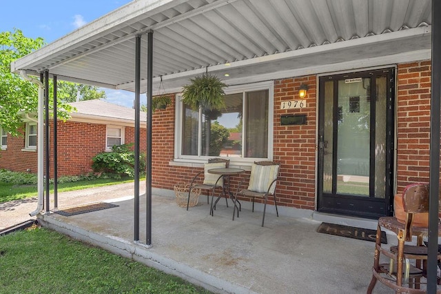 1976 Greenleaf Dr, Lexington, KY 40505 - view of patio / terrace
