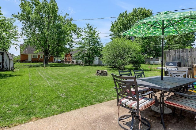 1976 Greenleaf Dr, Lexington, KY 40505 - view of yard with outdoor dining space and a patio area