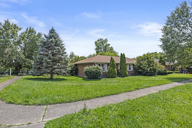 3744 Appian Way, Lexington, KY 40517 - view of front facade featuring a front lawn and brick siding