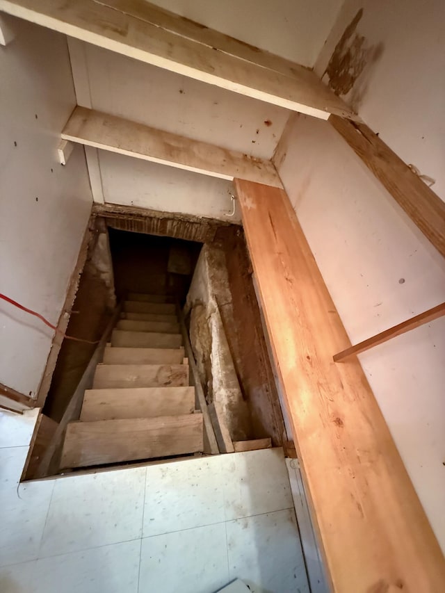 215 Bellevue Ave, Wilmore, KY 40390 - view of staircase