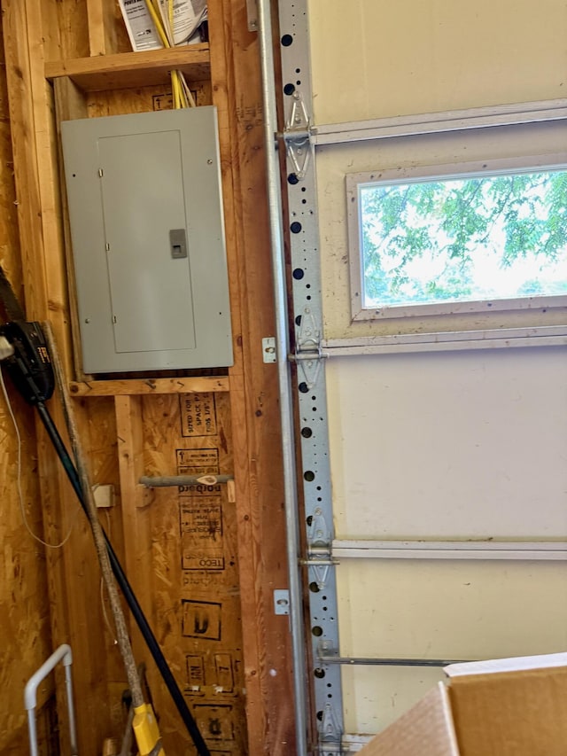 215 Bellevue Ave, Wilmore, KY 40390 - utilities featuring electric panel
