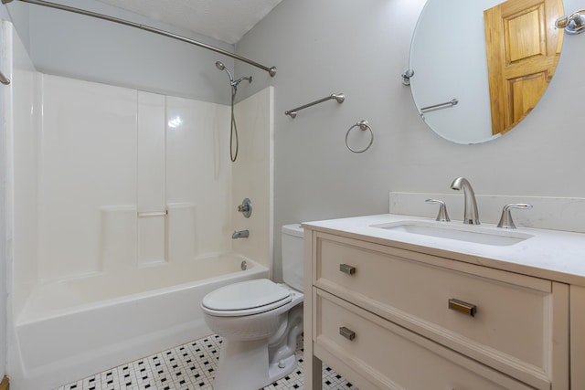 1324 Travis Dr, Richmond, KY 40475 - bathroom featuring toilet, vanity, and bathtub / shower combination
