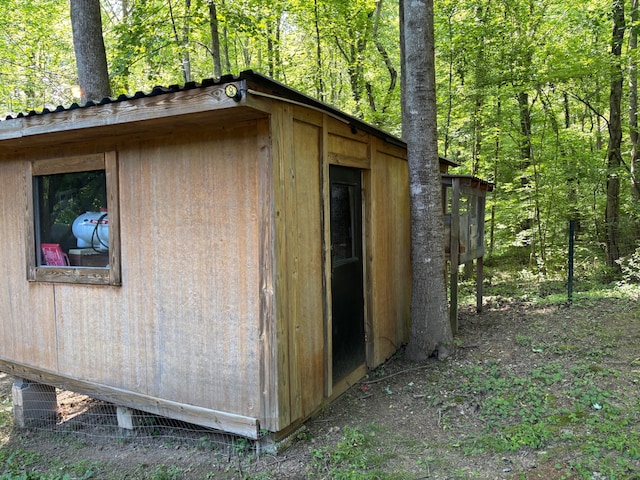1512 Maple Ln, Corbin, KY 40701 - view of outdoor structure with a wooded view