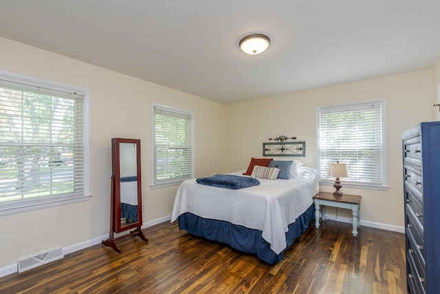3506 Newport Dr, Lexington, KY 40517 - bedroom featuring dark wood-type flooring and baseboards
