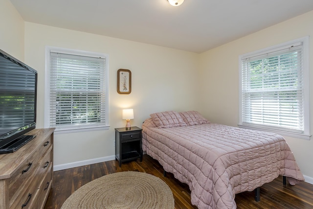 3506 Newport Dr, Lexington, KY 40517 - bedroom with baseboards and dark wood finished floors