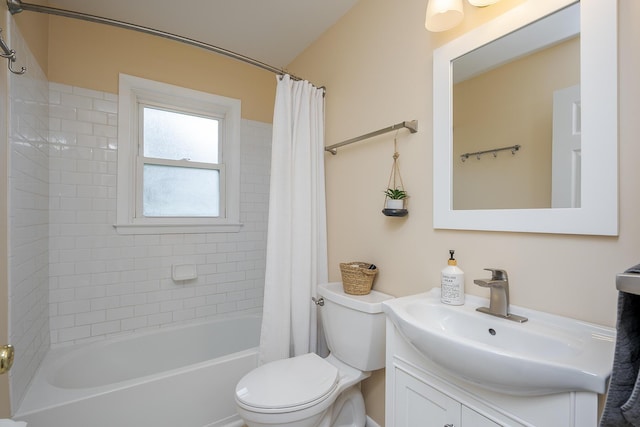 3506 Newport Dr, Lexington, KY 40517 - full bath with toilet, vanity, and shower / tub combo