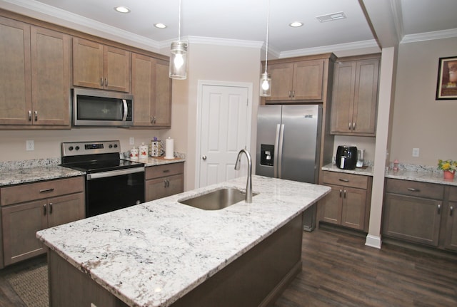 121 Amick Way, Georgetown, KY 40324 - kitchen with appliances with stainless steel finishes, a sink, dark wood-type flooring, hanging light fixtures, and recessed lighting