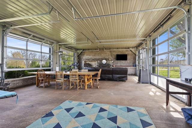 106 Sand Piper Ct, Midway, KY 40347 - sunroom featuring outdoor dining space