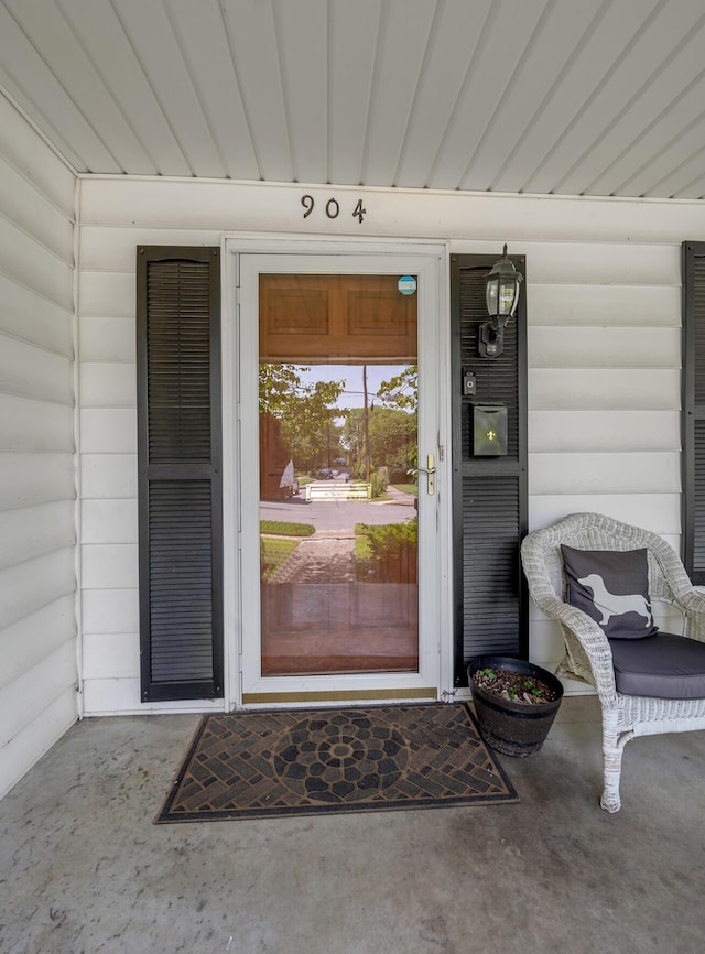 904 Aurora Ave, Lexington, KY 40502 - view of exterior entry