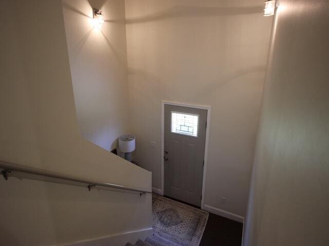 91 Graysons Way, Somerset, KY 42503 - foyer entrance with baseboards