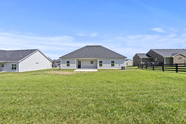 202 Max Cavnes Rd, Danville, KY 40422 - back of property with a patio area