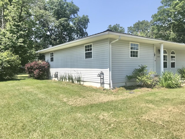 5713 Bybee Rd, Ashland, KY 41102 - view of side of property featuring a yard