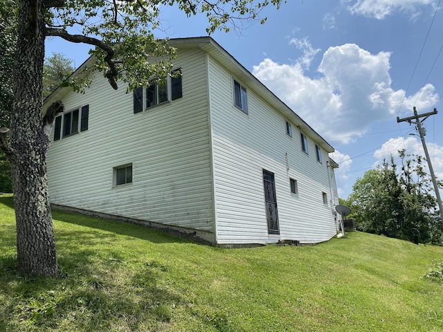 648 Hayes Creek Rd, Strunk, KY 42649 - view of side of property with a yard